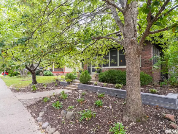 1215 N MAPLEWOOD AVE, Peoria, IL 61606