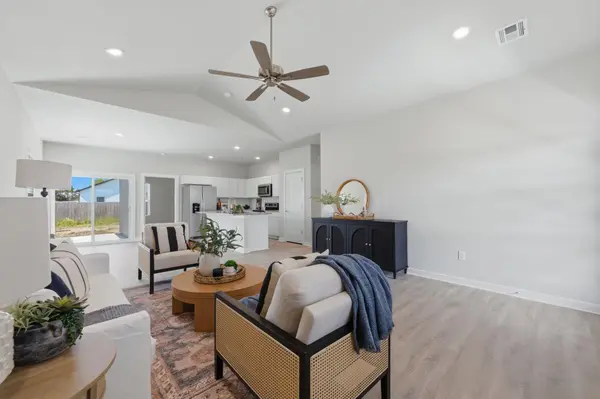 3581 E Bearsden St, Derby, KS 67037-7820