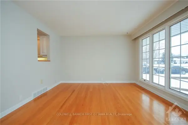 74 HILLIARD AVE, Cityview - Parkwoods Hills - Rideau Shore, ON K2E 6C1