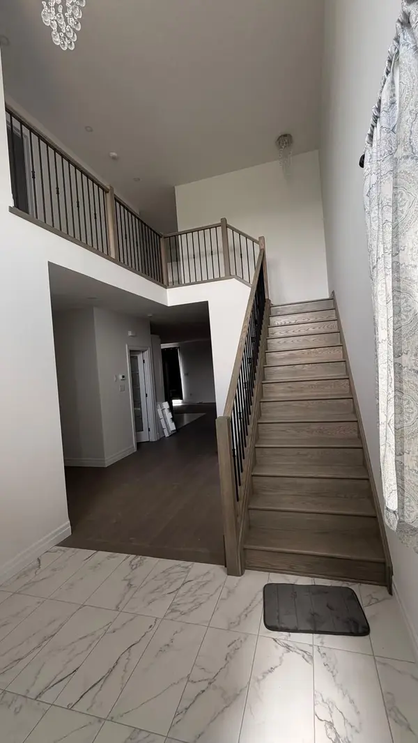 891 Darnley BLVD #Main & Upper, London South, ON N6M 0L9