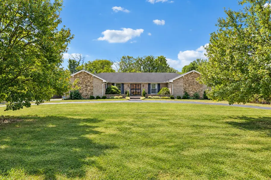 6011 Johnson Chapel Rd, Brentwood, TN 37027