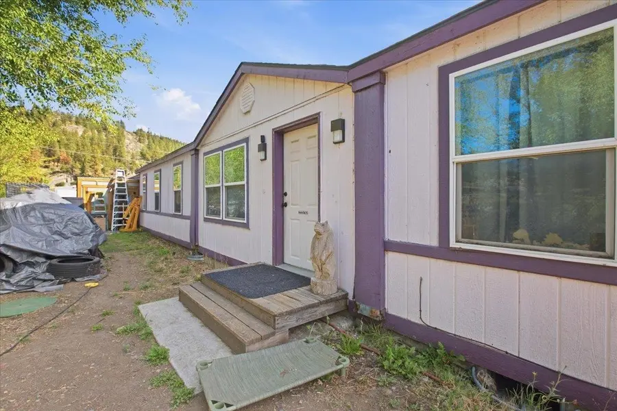 5016 E FREDERICK Ave, Spokane, WA 99217