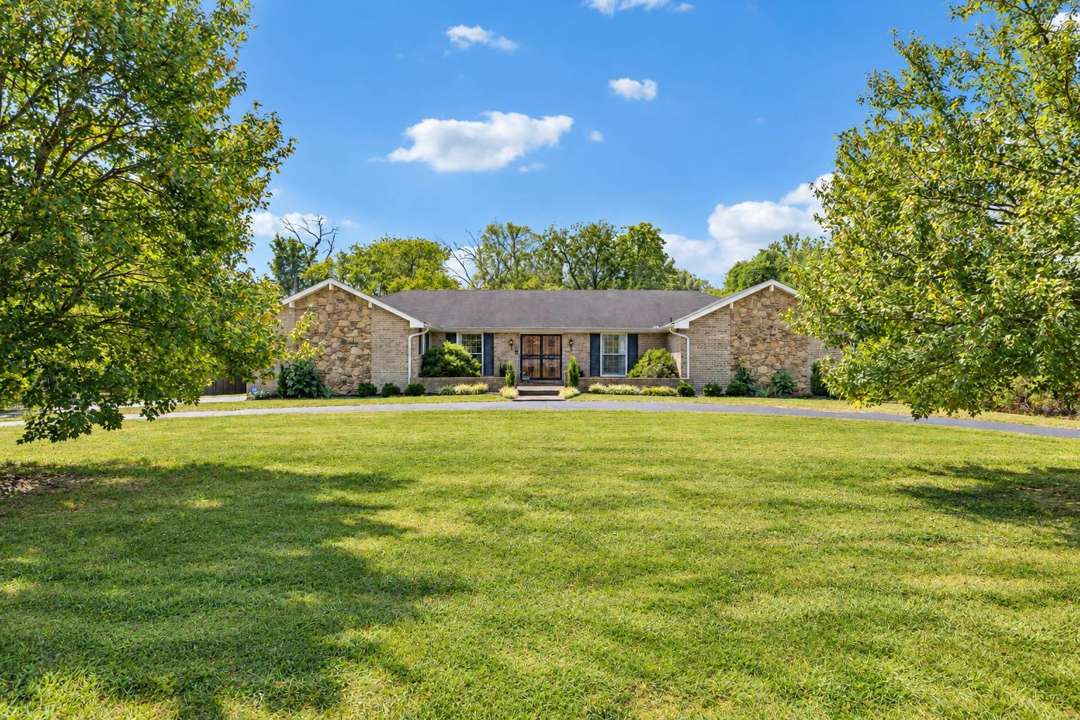 6011 Johnson Chapel Rd, Brentwood, TN 37027