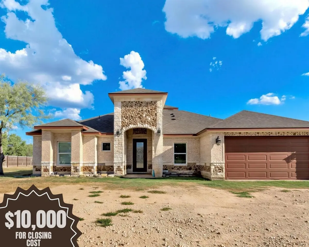 199 McDonald LN W, Cedar Creek, TX 78612