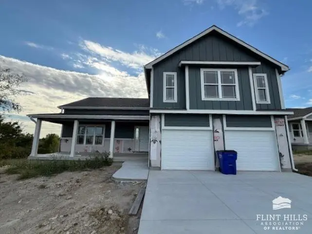 1422 Sandusky DR, Junction City, KS 66441