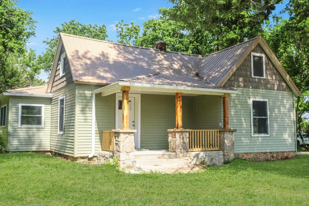 3427 N Farm Road 71, Bois D Arc, MO 65612