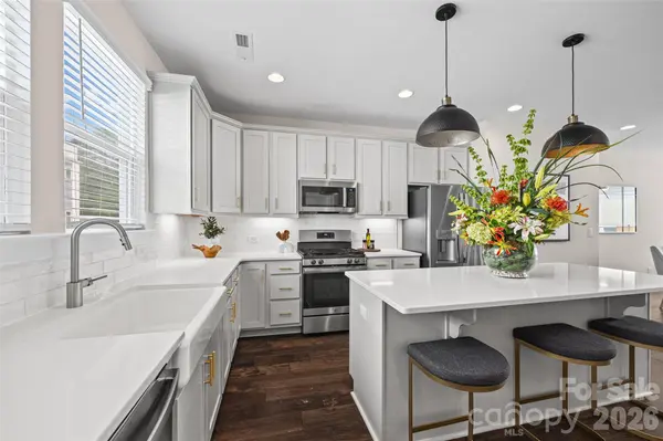 1229 Lomax AVE, Charlotte, NC 28211