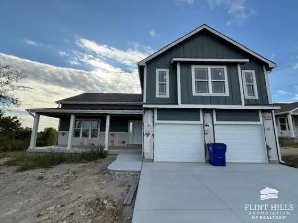 1422 Sandusky DR, Junction City, KS 66441