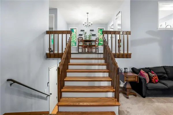 14414 W 94th TER, Lenexa, KS 66215