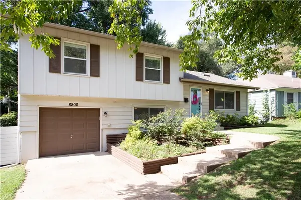 8808 W 89th ST, Overland Park, KS 66212