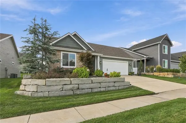 419 N Daylily DR, Lawrence, KS 66049