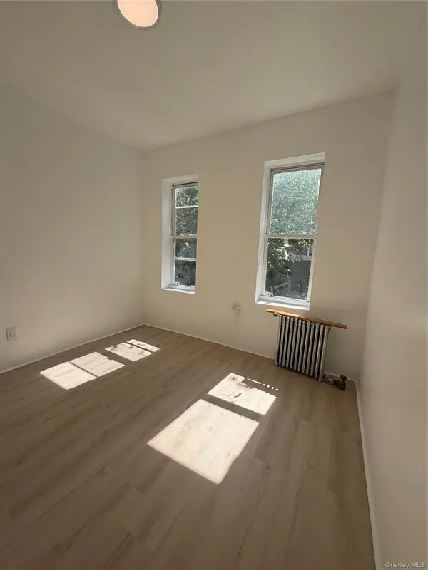 900 Glenmore AVE, Brooklyn, NY 11208