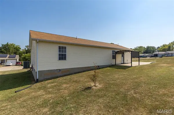 1127 Stone Crest DR, Desloge, MO 63628