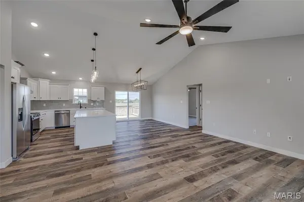 2909 Christina CT, Farmington, MO 63640