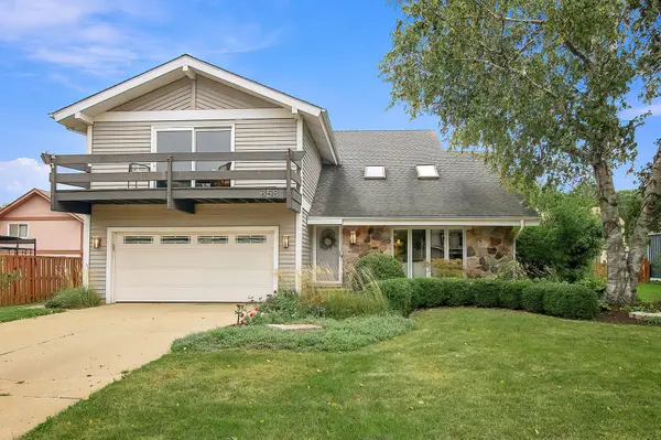 658 Monterey DR, Crystal Lake, IL 60014