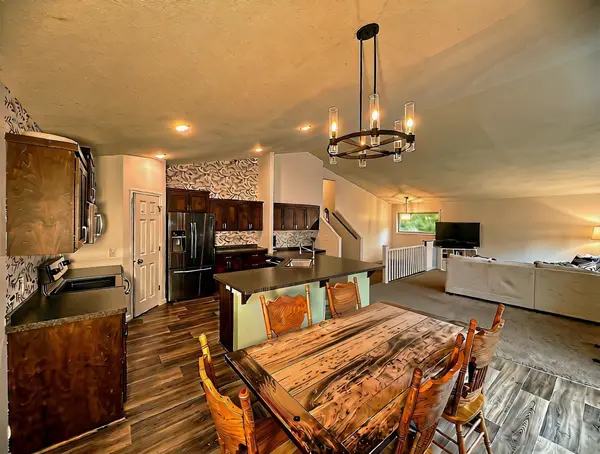 8609 Sugarberry CRK, Brainerd, MN 56401