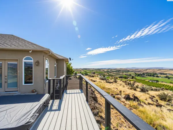 1742 weikel rd, Yakima, WA 98908