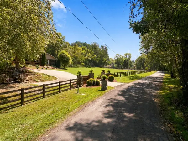 3483 Honey Run Rd, White House, TN 37188