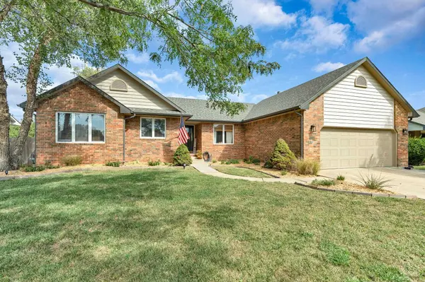 12214 E Lockmoor St, Wichita, KS 67207