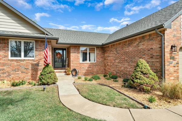 12214 E Lockmoor St, Wichita, KS 67207