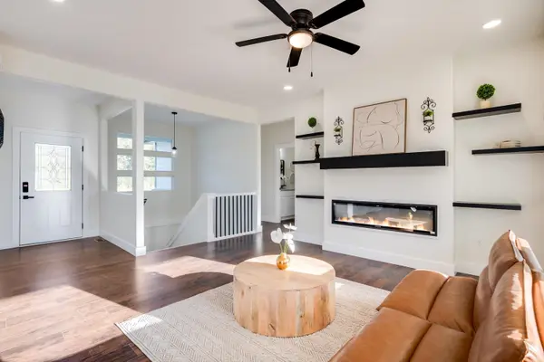 675 S Arbor Valley Way, Valley Center, KS 67147-1106