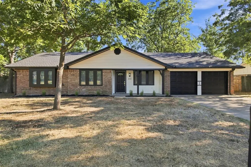 612 Simpson Terrace, Bedford, TX 76021