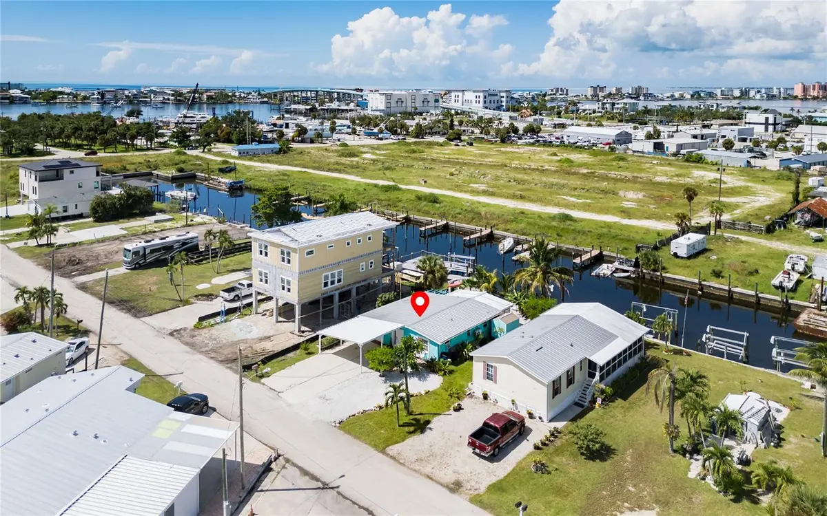 847 OAK ST, Fort Myers Beach, FL 33931