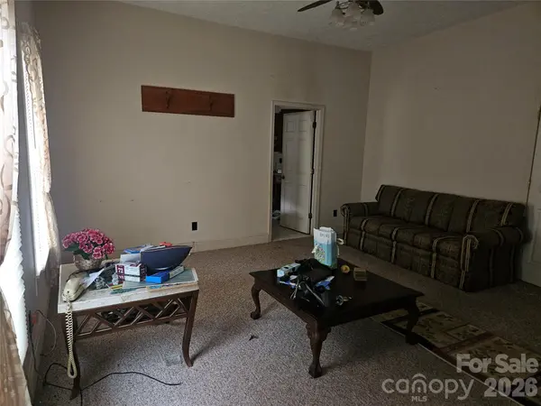 128 Brittany LN, Bostic, NC 28018
