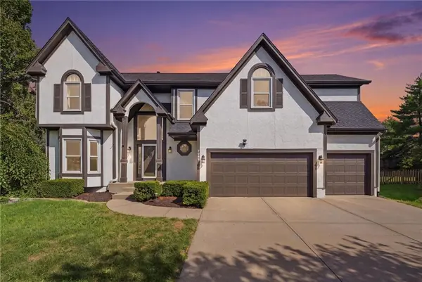 7903 W 129th TER, Overland Park, KS 66213