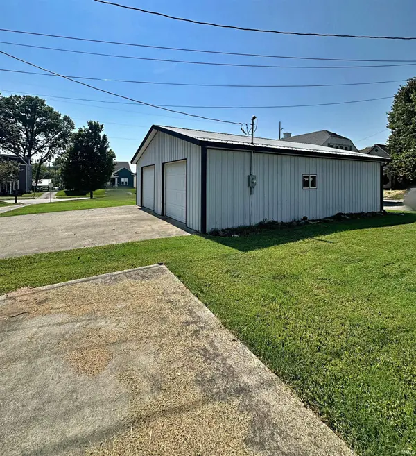 E Walnut ST, Washington, IN 47501