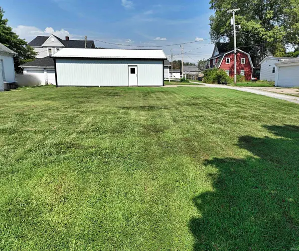 E Walnut ST, Washington, IN 47501