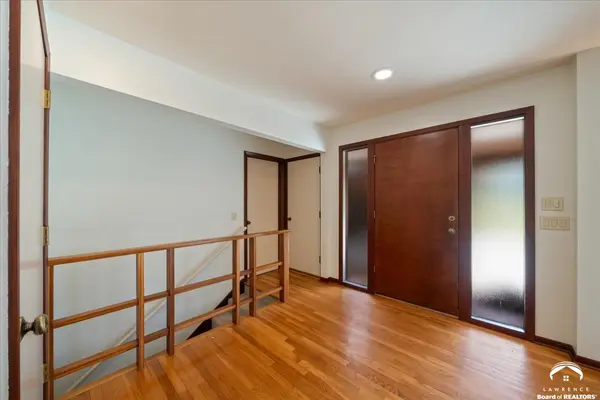 2404 Orchard LN, Lawrence, KS 66049