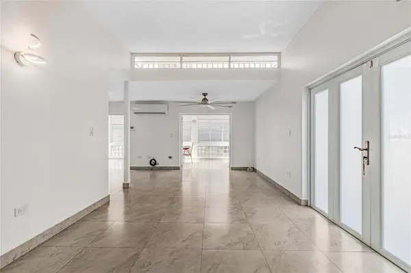 Address not disclosed, Dorado, PR 00646