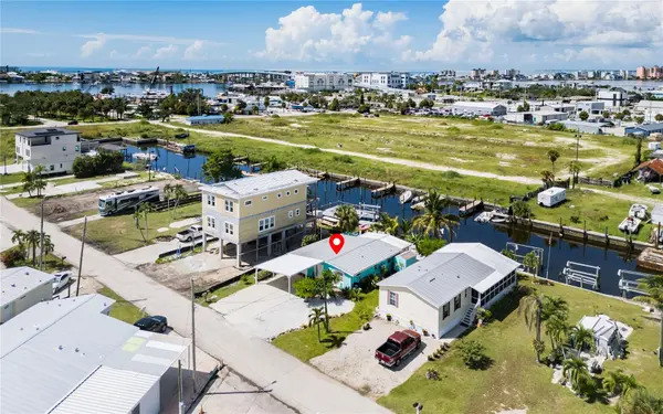 847 OAK ST, Fort Myers Beach, FL 33931