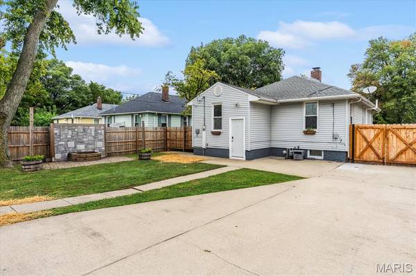719 S Vine ST, O'fallon, IL 62269