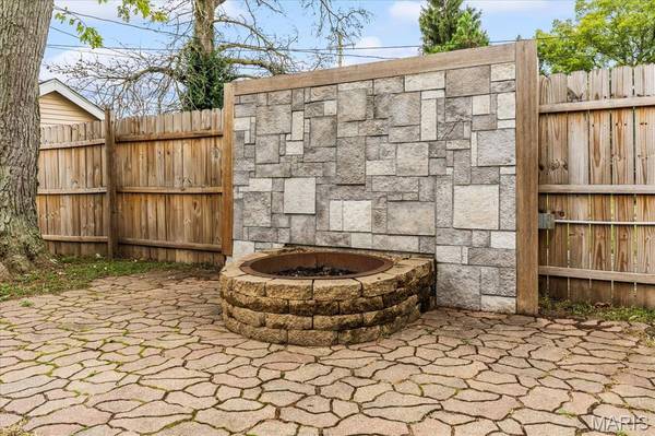 719 S Vine ST, O'fallon, IL 62269