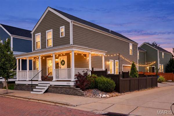 3213 Camp ST, St Charles, MO 63301