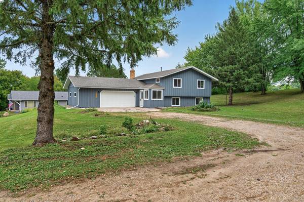 8853 17th ST SE, Buffalo, MN 55313