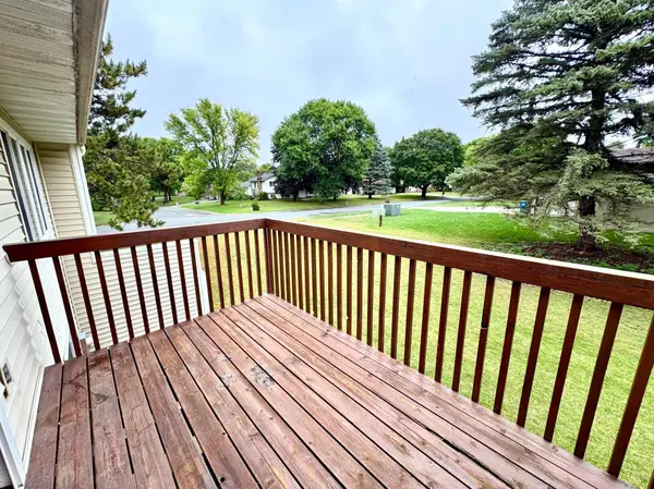 10498 Yorktown LN N, Maple Grove, MN 55369