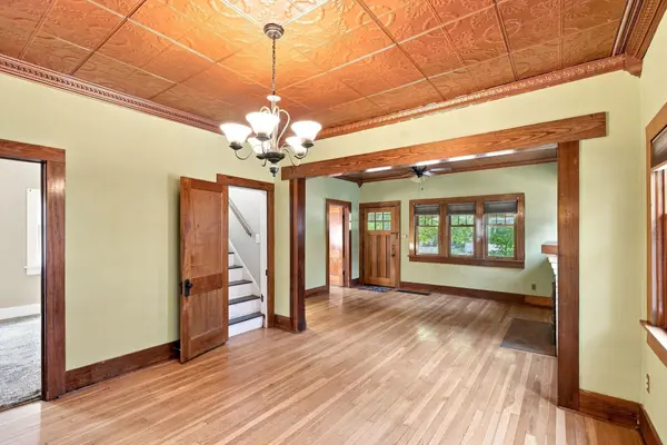 842 N Litchfield Ave, Wichita, KS 67203