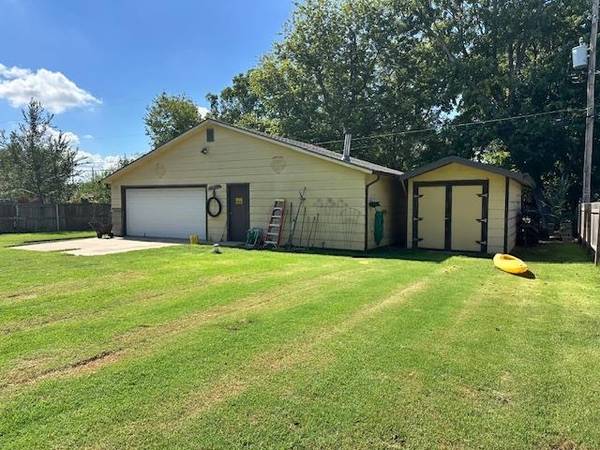 1739 N Edwards, Wichita, KS 67203