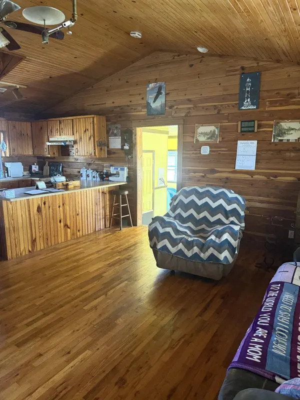 2994 N Highway E, Norwood, MO 65717