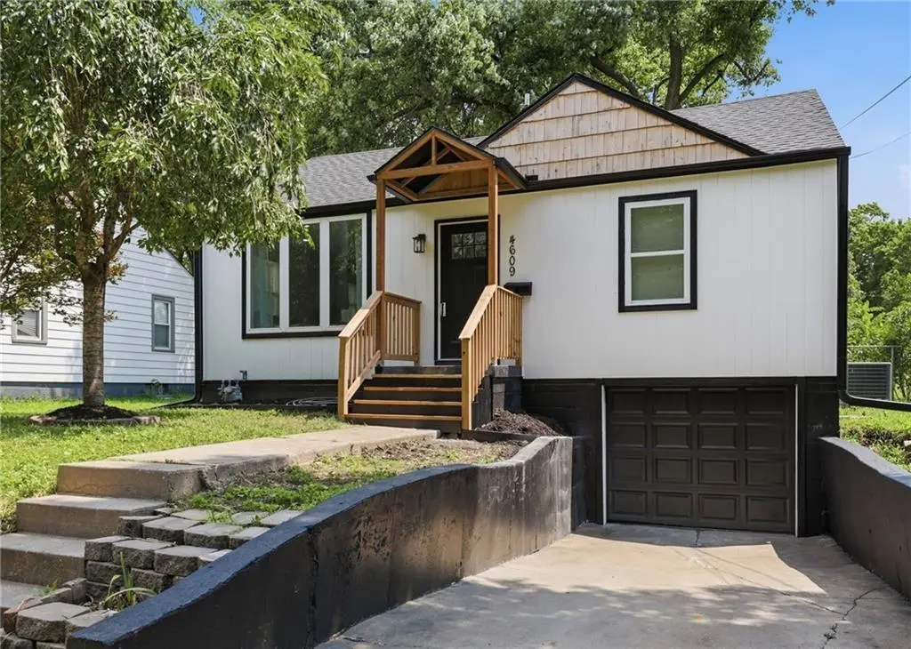 4609 Llyod ST, Kansas City, KS 66103