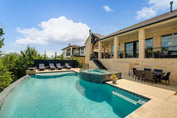 520 Woodside TER, Austin, TX 78738
