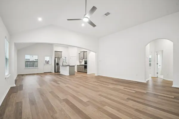326 Dogvane CIR, Kyle, TX 78640
