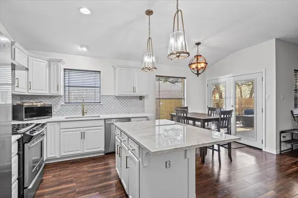 17501 Bottle Springs LN, Leander, TX 78641
