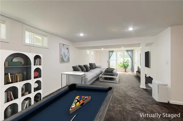 5901 W 87th TER, Overland Park, KS 66207