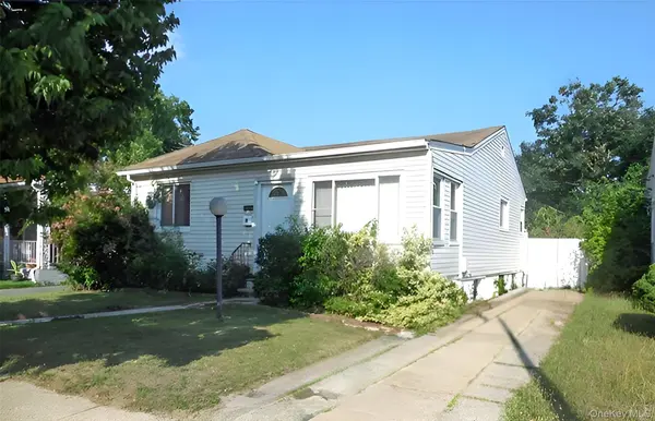 12137 237th ST, Rosedale, NY 11422