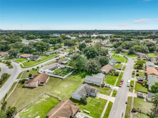 2943 ROUNDABOUT LN, Orlando, FL 32818