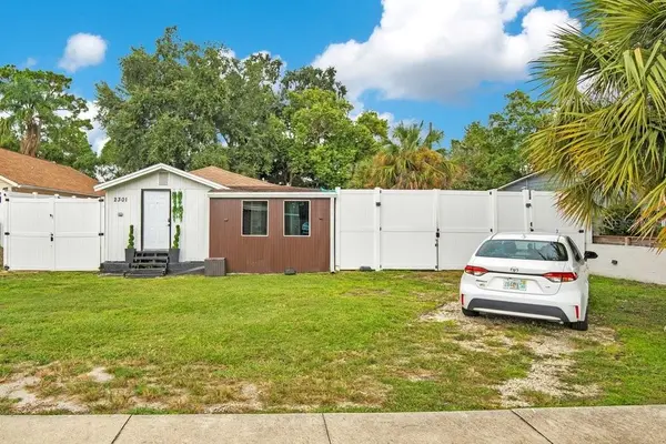 2301 DRAKE DR, Orlando, FL 32810
